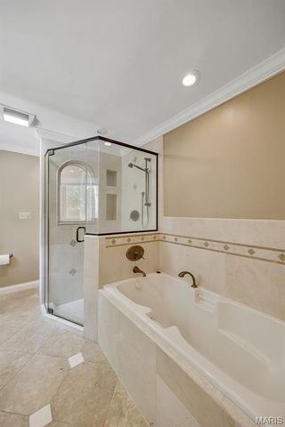 12819 Huntercreek Road, Des Peres, MO 63131