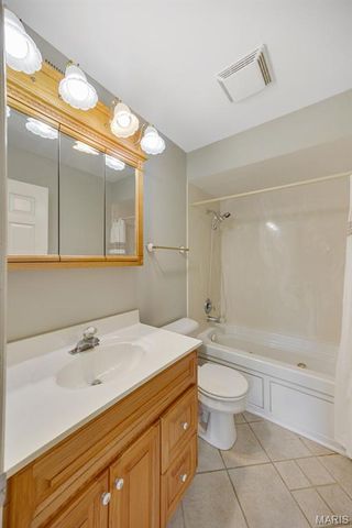12819 Huntercreek Road, Des Peres, MO 63131