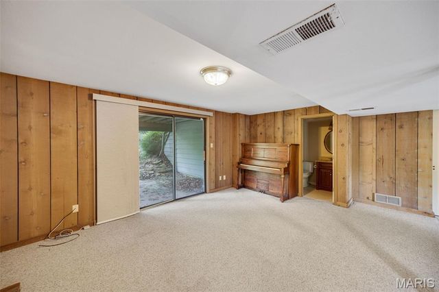12819 Huntercreek Road, Des Peres, MO 63131