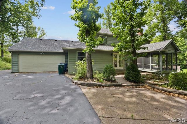12819 Huntercreek Road, Des Peres, MO 63131
