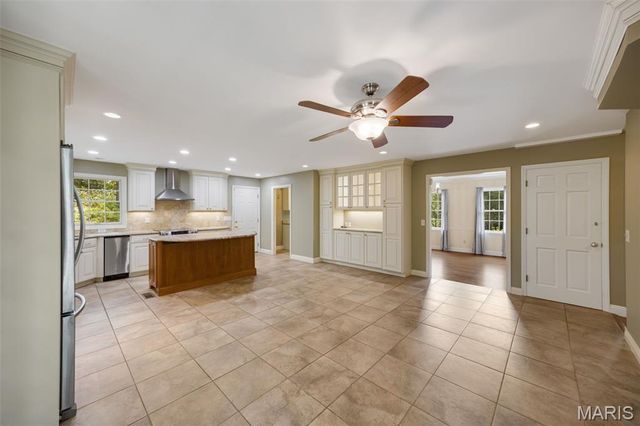 12819 Huntercreek Road, Des Peres, MO 63131