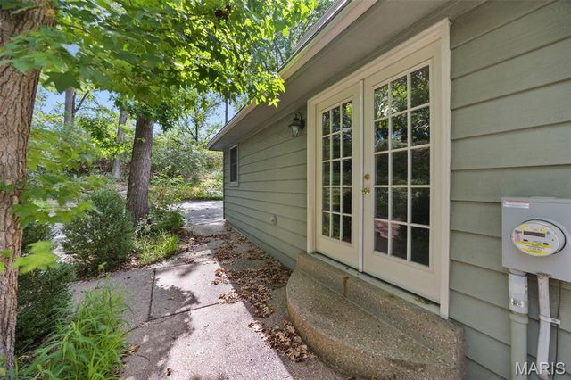 12819 Huntercreek Road, Des Peres, MO 63131