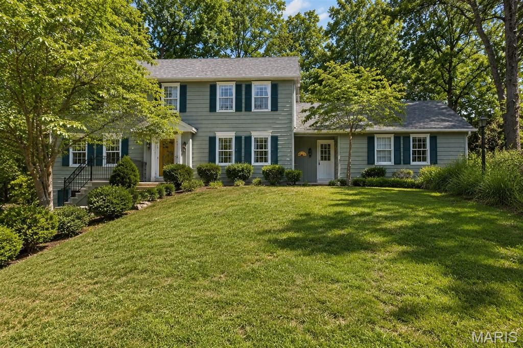 12819 Huntercreek Road, Des Peres, MO 63131