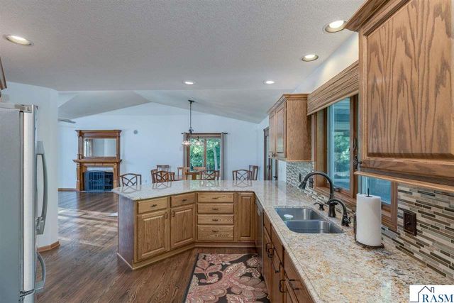 38102 Honeysuckle Lane, North Mankato, MN 56003