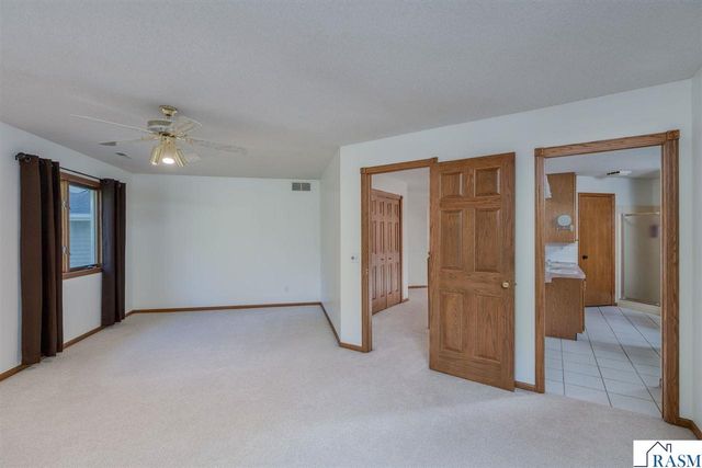 38102 Honeysuckle Lane, North Mankato, MN 56003