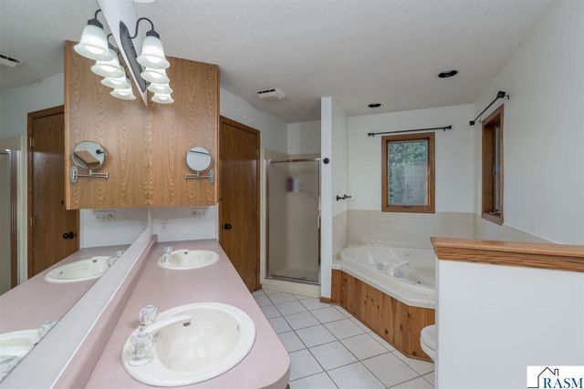 38102 Honeysuckle Lane, North Mankato, MN 56003