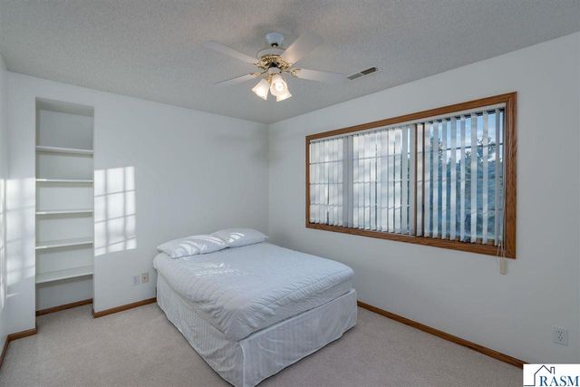 38102 Honeysuckle Lane, North Mankato, MN 56003