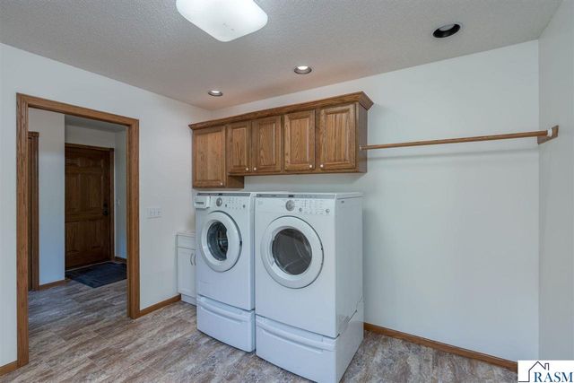 38102 Honeysuckle Lane, North Mankato, MN 56003