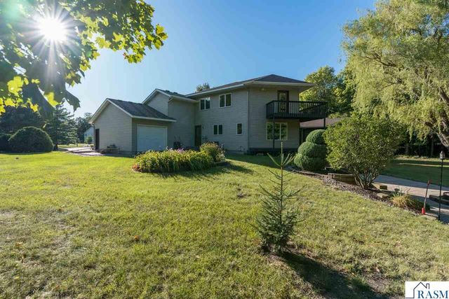 38102 Honeysuckle Lane, North Mankato, MN 56003