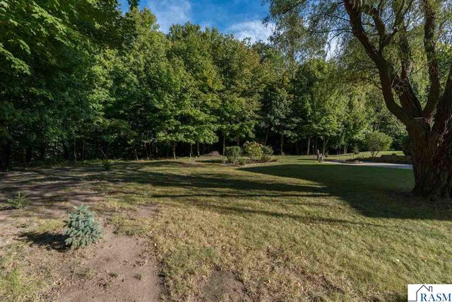 38102 Honeysuckle Lane, North Mankato, MN 56003