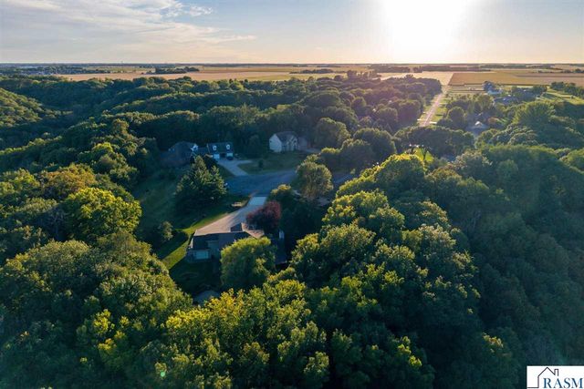 38102 Honeysuckle Lane, North Mankato, MN 56003