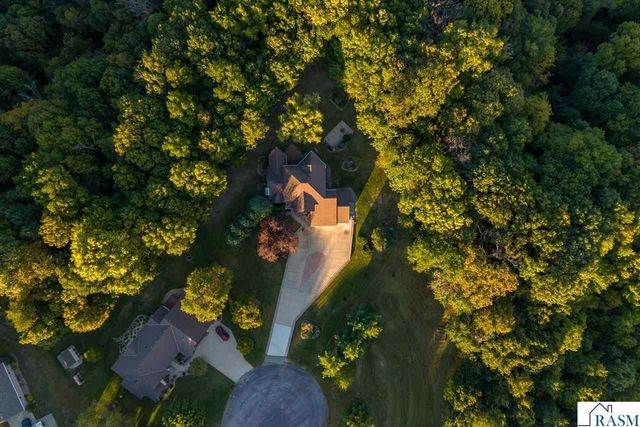 38102 Honeysuckle Lane, North Mankato, MN 56003