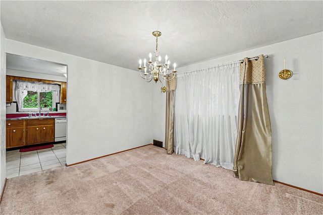 104 Longmount Dr, Ross Twp, PA 15214