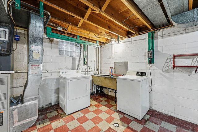 104 Longmount Dr, Ross Twp, PA 15214