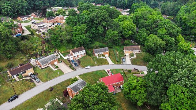 104 Longmount Dr, Ross Twp, PA 15214