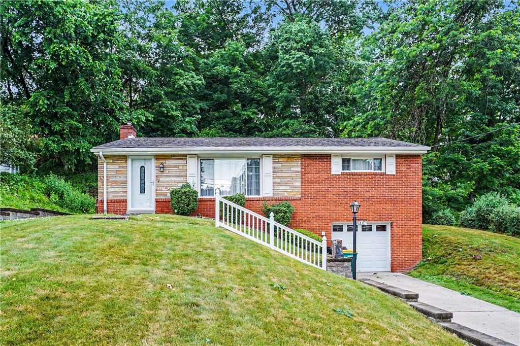 104 Longmount Dr, Ross Twp, PA 15214