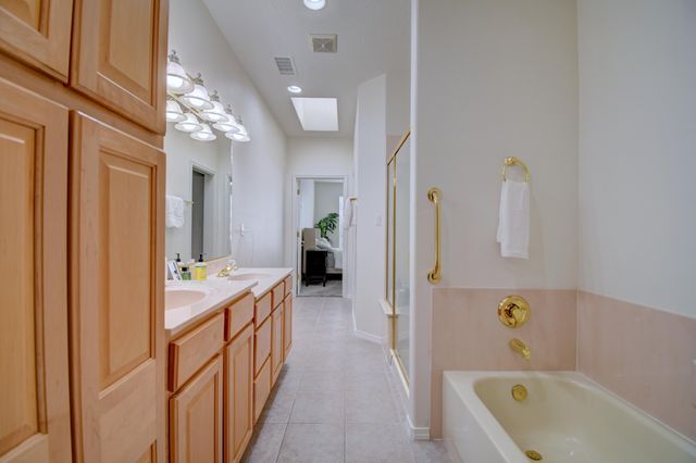 5800 Bosque Vista Drive NE, Albuquerque, NM 87111