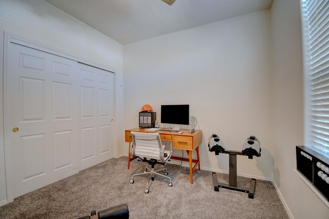 5800 Bosque Vista Drive NE, Albuquerque, NM 87111