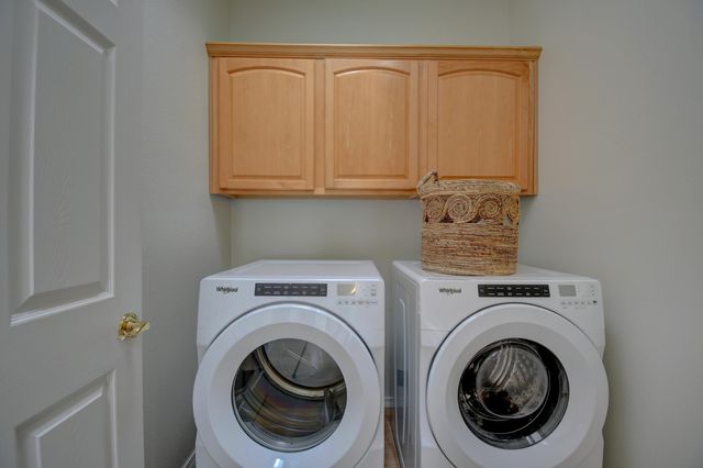 5800 Bosque Vista Drive NE, Albuquerque, NM 87111