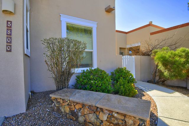 5800 Bosque Vista Drive NE, Albuquerque, NM 87111