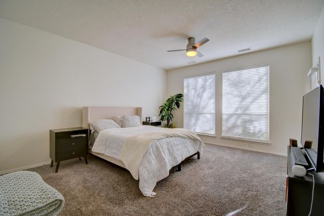 5800 Bosque Vista Drive NE, Albuquerque, NM 87111