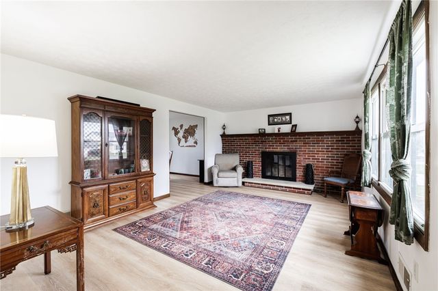 311 Squire Dale Lane, Greece, NY 14612