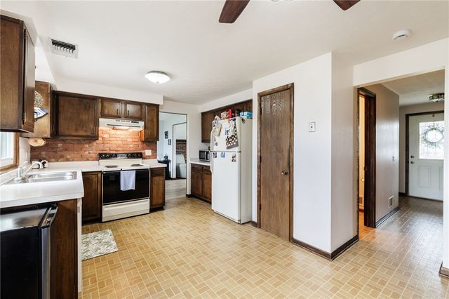 311 Squire Dale Lane, Greece, NY 14612