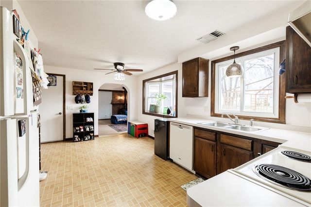 311 Squire Dale Lane, Greece, NY 14612