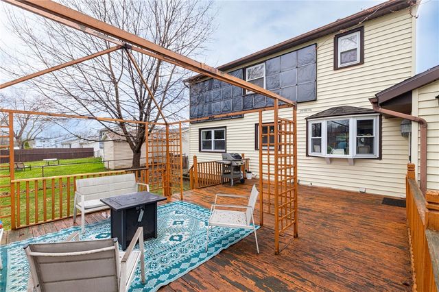 311 Squire Dale Lane, Greece, NY 14612