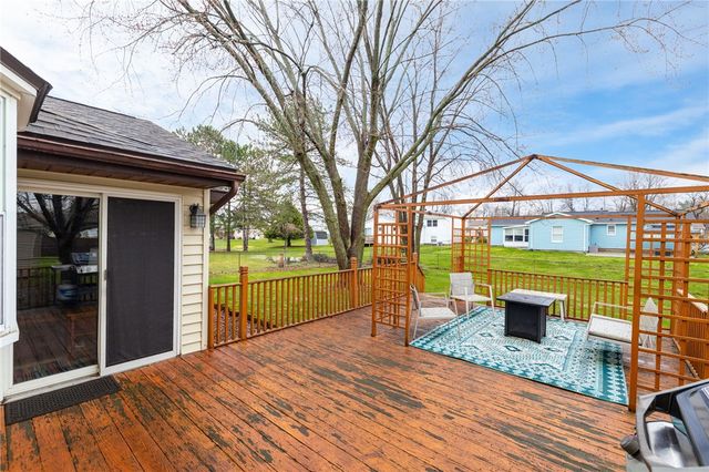 311 Squire Dale Lane, Greece, NY 14612