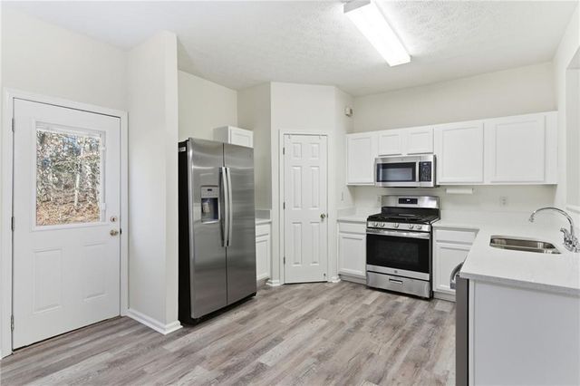 2913 Greyhawk Lane, Cumming, GA 30040