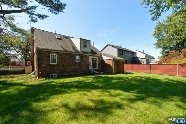 17-23 Berdan Avenue, Fair Lawn, NJ 07410