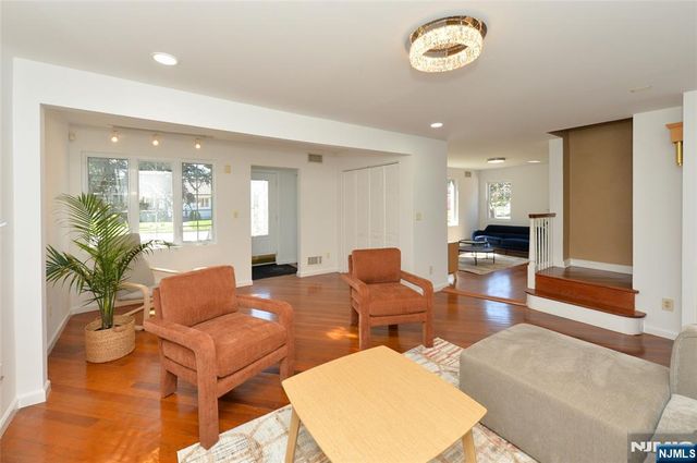 17-23 Berdan Avenue, Fair Lawn, NJ 07410