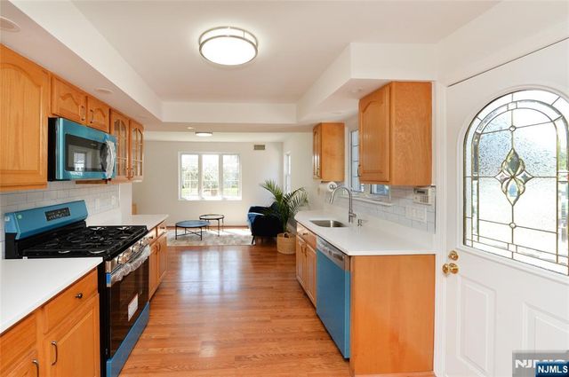 17-23 Berdan Avenue, Fair Lawn, NJ 07410