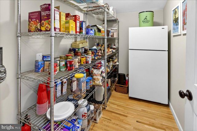 5 SPRING HOLLOW DR, Hopewell, NJ 08525