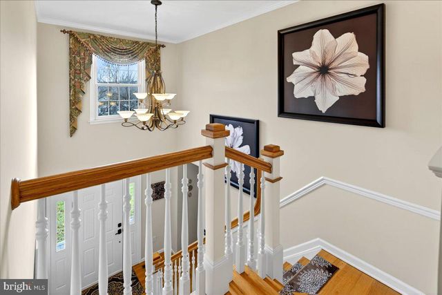 5 SPRING HOLLOW DR, Hopewell, NJ 08525