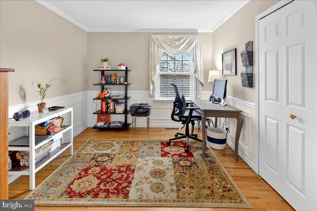 5 SPRING HOLLOW DR, Hopewell, NJ 08525