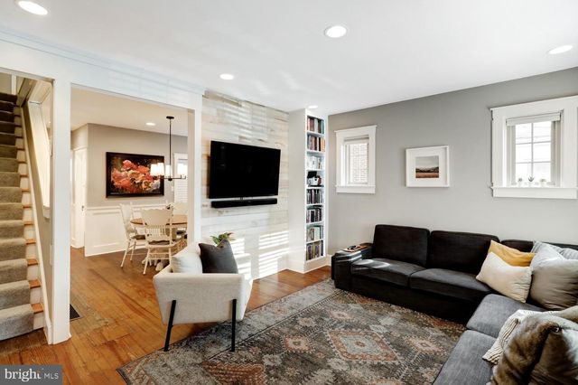 737 N RESERVOIR ST, Lancaster, PA 17602