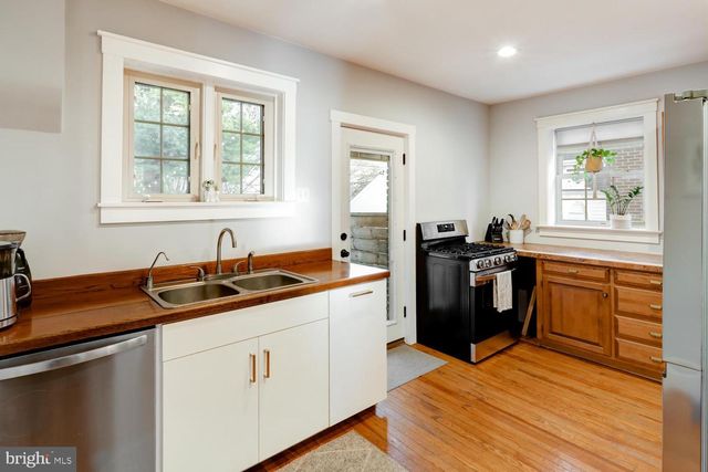 737 N RESERVOIR ST, Lancaster, PA 17602