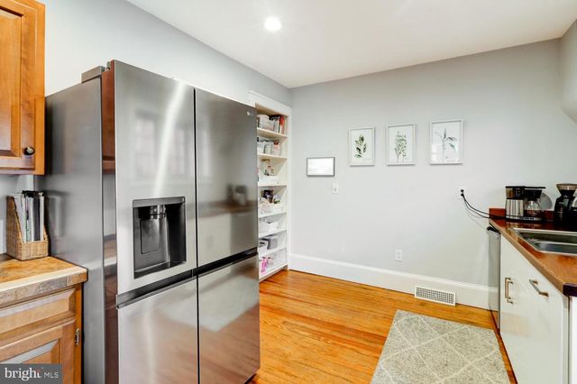 737 N RESERVOIR ST, Lancaster, PA 17602