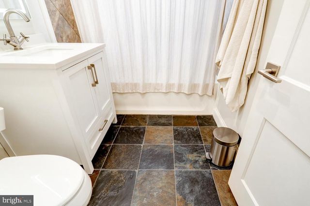 737 N RESERVOIR ST, Lancaster, PA 17602