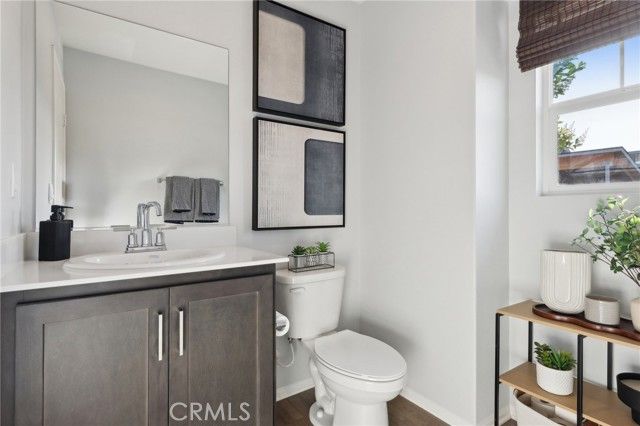 15513 April Dawn Way 5, Fontana, CA 92336