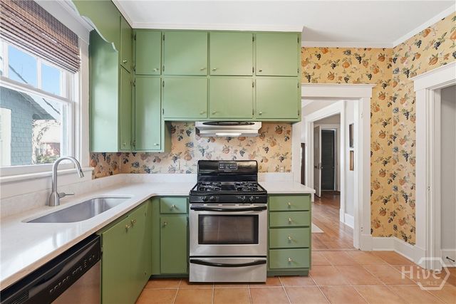 225 E 51st Street, Savannah, GA 31405