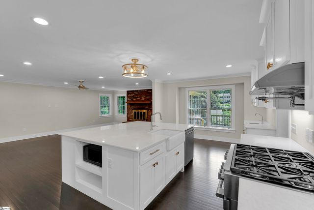 12 Compton Drive, Greenville, SC 29615