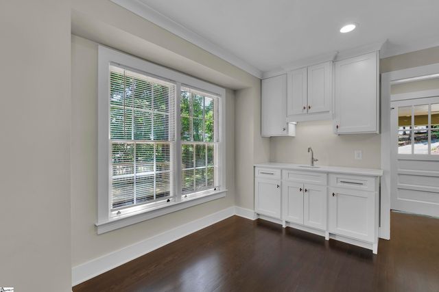 12 Compton Drive, Greenville, SC 29615