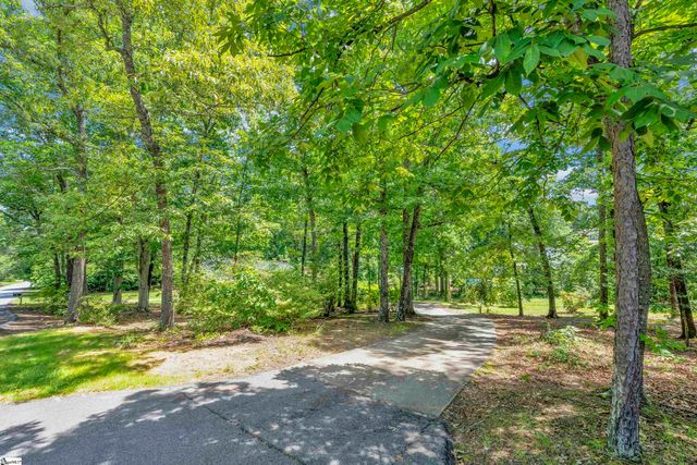 12 Compton Drive, Greenville, SC 29615