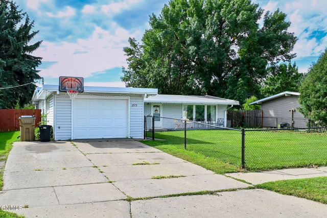 2513 Central Avenue, Minot, ND 58701 property photo
