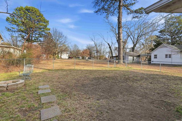 232 Mitchell St, Conway, AR 72034