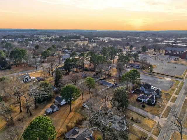 232 Mitchell St, Conway, AR 72034