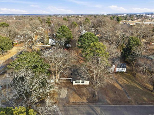 232 Mitchell St, Conway, AR 72034